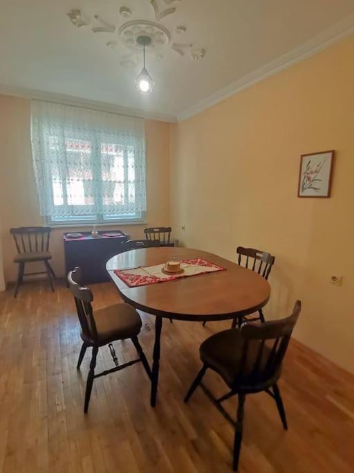 J Family Budget Appartement Vidin Buitenkant foto